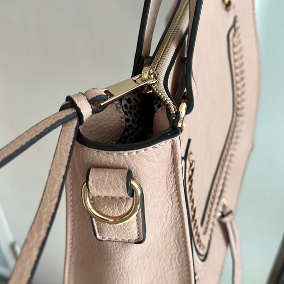 Pale pink Sole Society bag. - Picture 6 of 7